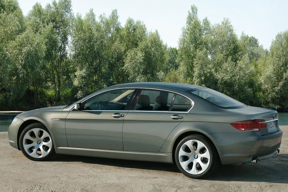 2009 BMW 7 Series Pictures